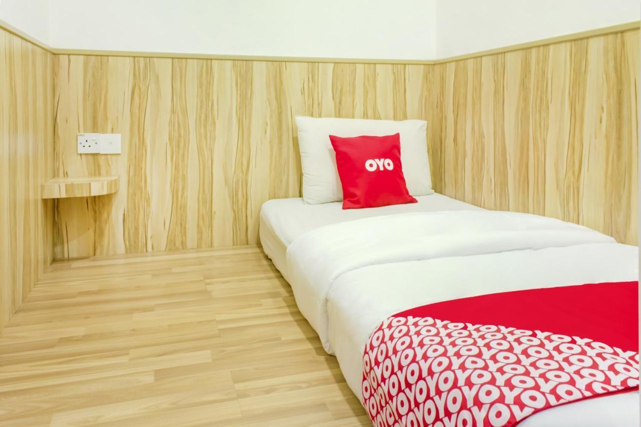 Oyo 90028 Ragula Hotel Johor Bahru Zewnętrze zdjęcie