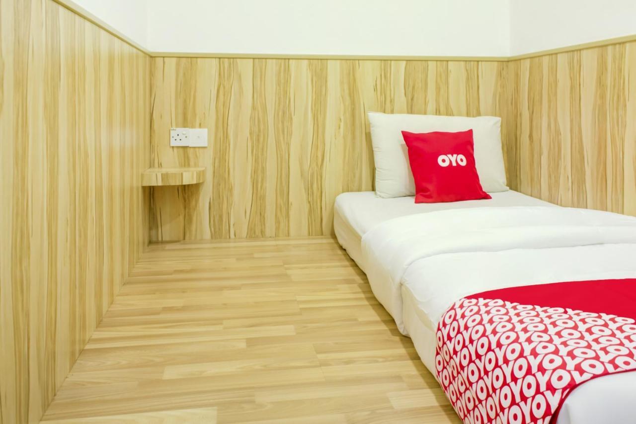 Oyo 90028 Ragula Hotel Johor Bahru Zewnętrze zdjęcie