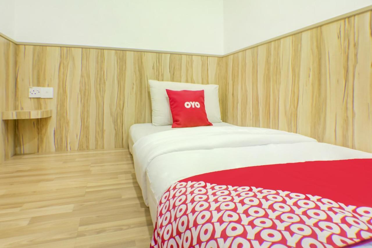 Oyo 90028 Ragula Hotel Johor Bahru Zewnętrze zdjęcie